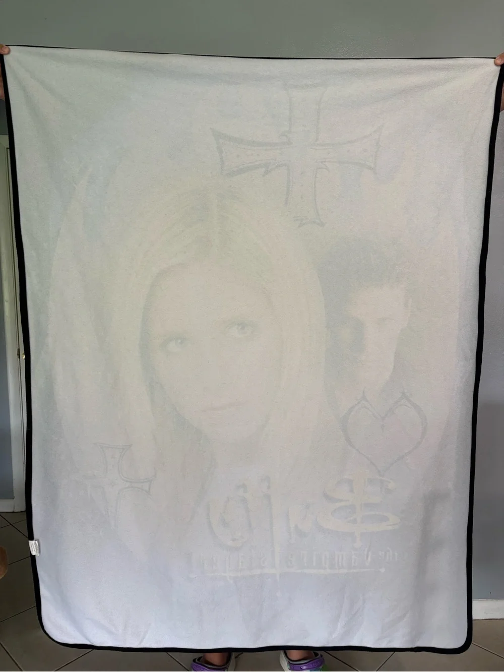 Buffy the Vampire Slayer Graphic Throw Blanket - Black & Purple